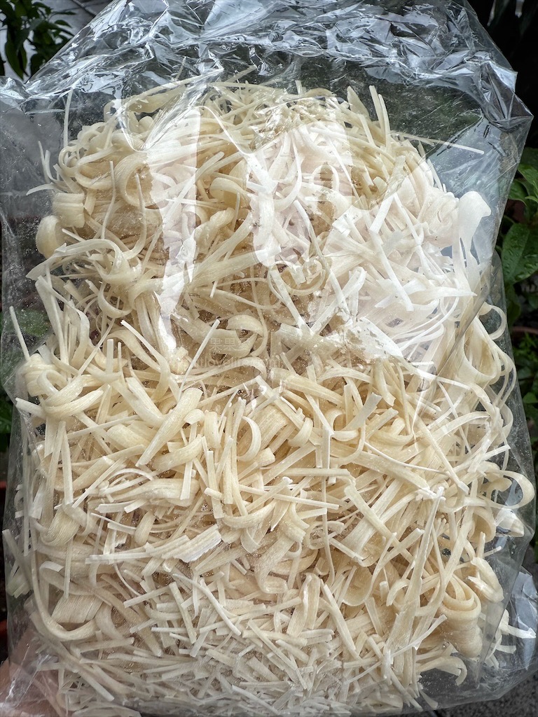 鄭師傅手工麵線 | 澎湖西衛手工麵線，麵線手工傳承，日曬工法，Q彈好滋味，還有萌貓接待 @果果愛Fruitlove