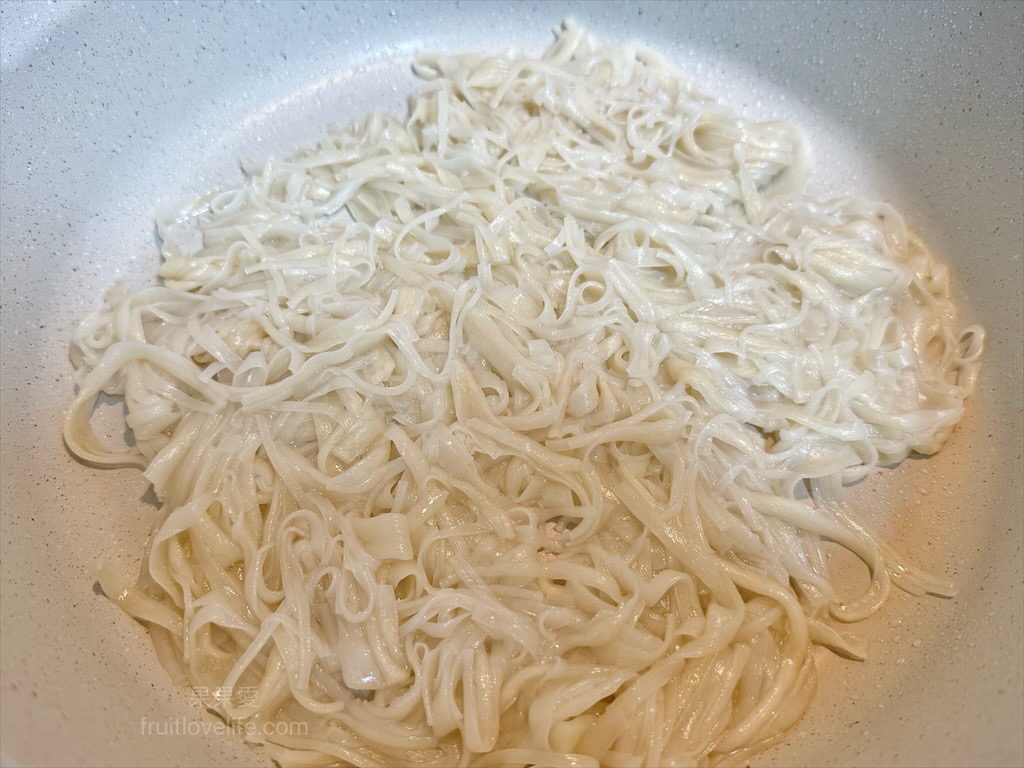 鄭師傅手工麵線 | 澎湖西衛手工麵線，麵線手工傳承，日曬工法，Q彈好滋味，還有萌貓接待 @果果愛Fruitlove