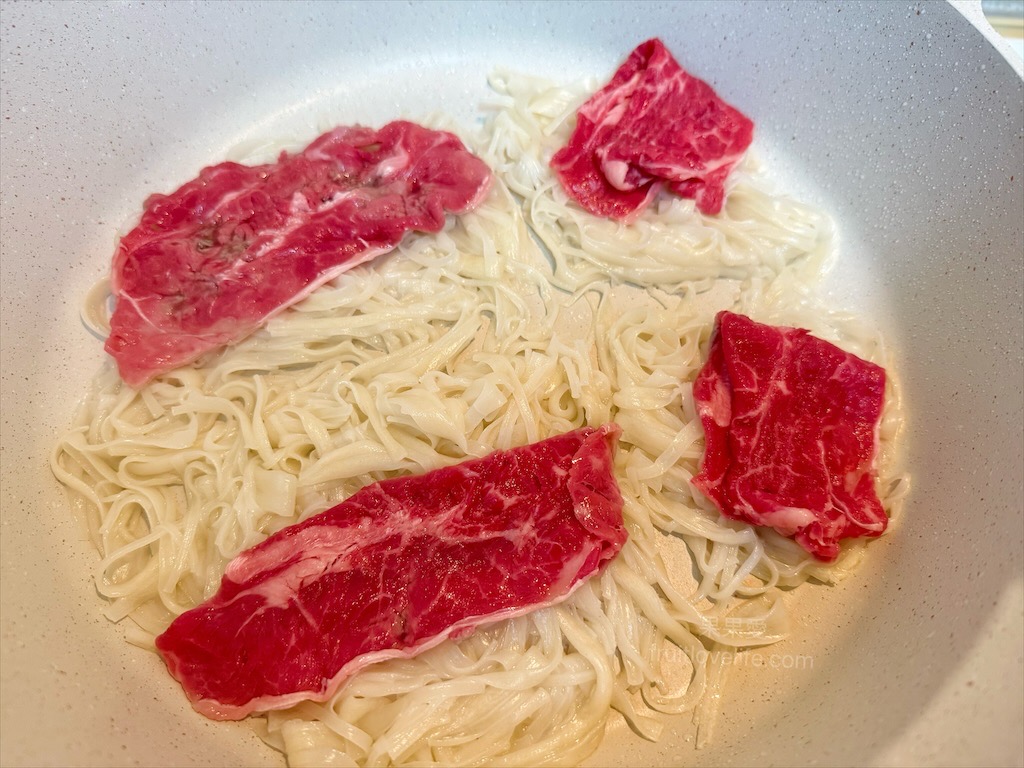 鄭師傅手工麵線 | 澎湖西衛手工麵線，麵線手工傳承，日曬工法，Q彈好滋味，還有萌貓接待 @果果愛Fruitlove