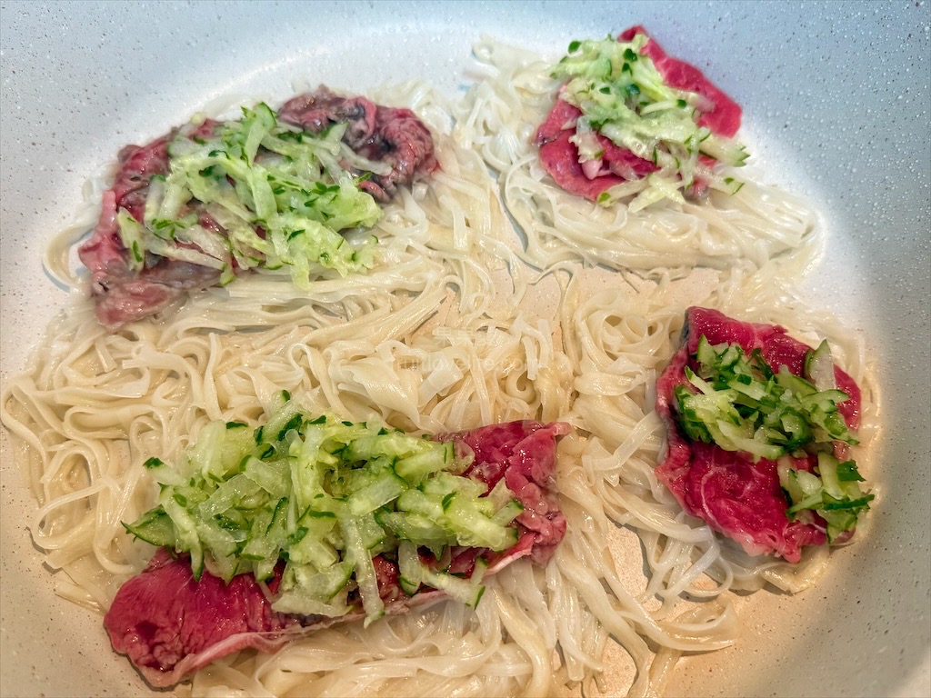 鄭師傅手工麵線 | 澎湖西衛手工麵線，麵線手工傳承，日曬工法，Q彈好滋味，還有萌貓接待 @果果愛Fruitlove