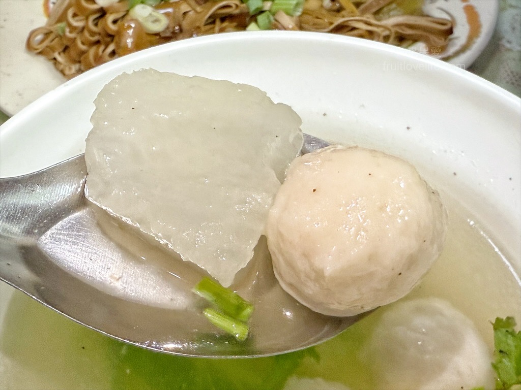 阿汝麵攤 | 台中南屯麵店，好市多、迪卡儂附近平日限定的小吃店，很推薦結合羹湯與土魠魚的麵疙瘩 @果果愛Fruitlove