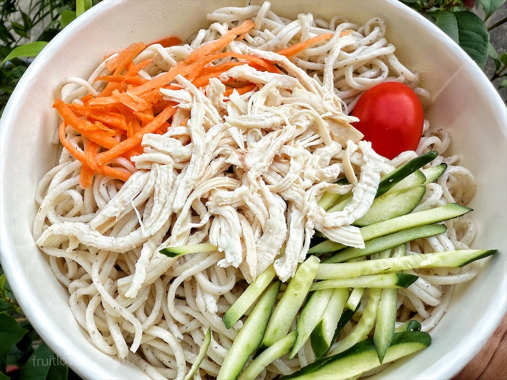 宅食|台中西屯涼麵，水堀頭市場裡的蕎麥涼麵專賣店，口感清爽，鮮蝦、雞絲口味都很推薦 @果果愛Fruitlove