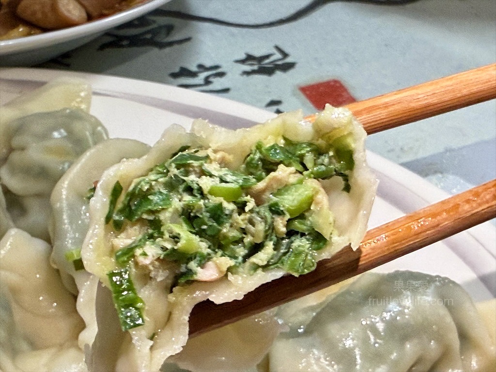 魏記牛肉麵 | 彰化永靖牛肉麵，藤蔓植栽外觀、復古裁縫機餐桌、古典樂聲中品味鄉間水餃、牛肉麵 @果果愛Fruitlove