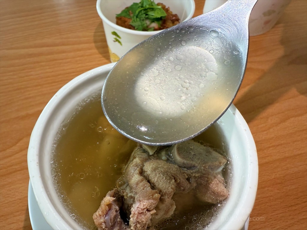 禾佳米糕 | 彰化溪湖小吃店，溪湖糖廠旁的在地好滋味，滑嫩蒸蛋、瓷筒米糕，份量實在好吃到禾佳 @果果愛Fruitlove