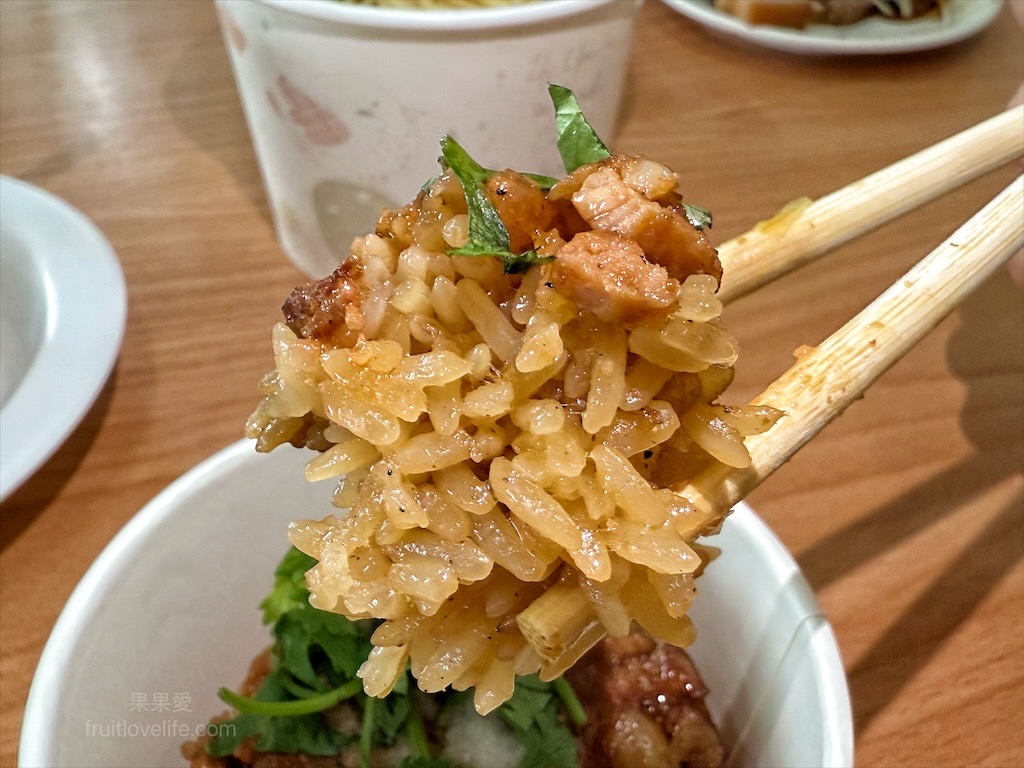 禾佳米糕 | 彰化溪湖小吃店，溪湖糖廠旁的在地好滋味，滑嫩蒸蛋、瓷筒米糕，份量實在好吃到禾佳 @果果愛Fruitlove