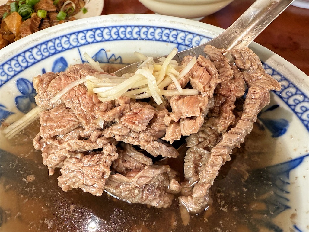六甲美食推薦 ~　媽祖廟前　古早味 麵茶冰　　六甲國中香醇沾醬１０元黑輪 @果果愛Fruitlove