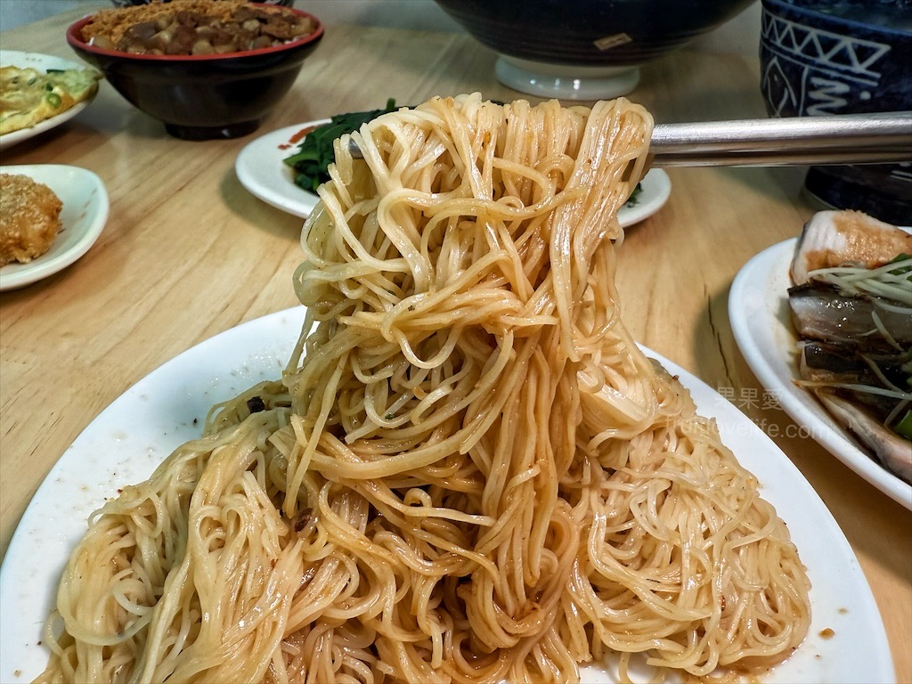 鼎鱻鮮魚湯 | 台中大甲鎮瀾宮旁無刺鮮魚湯專賣店，魚肉新鮮好吃，湯頭鮮美清甜，寵物友善 @果果愛Fruitlove