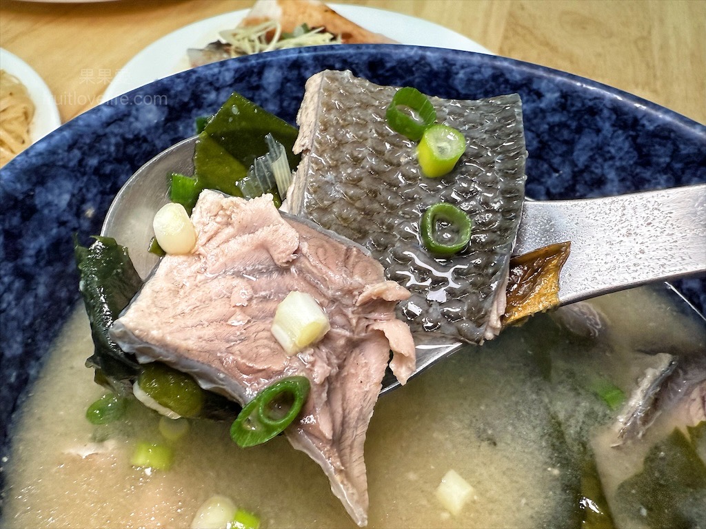 鼎鱻鮮魚湯 | 台中大甲鎮瀾宮旁無刺鮮魚湯專賣店，魚肉新鮮好吃，湯頭鮮美清甜，寵物友善 @果果愛Fruitlove