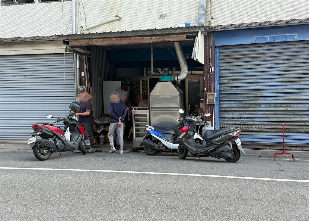 大公路蛋餅 | 彰化溪湖早餐，古早味粉漿蛋餅酥香焦脆、軟Q，在地人推薦排隊也要吃！ @果果愛Fruitlove