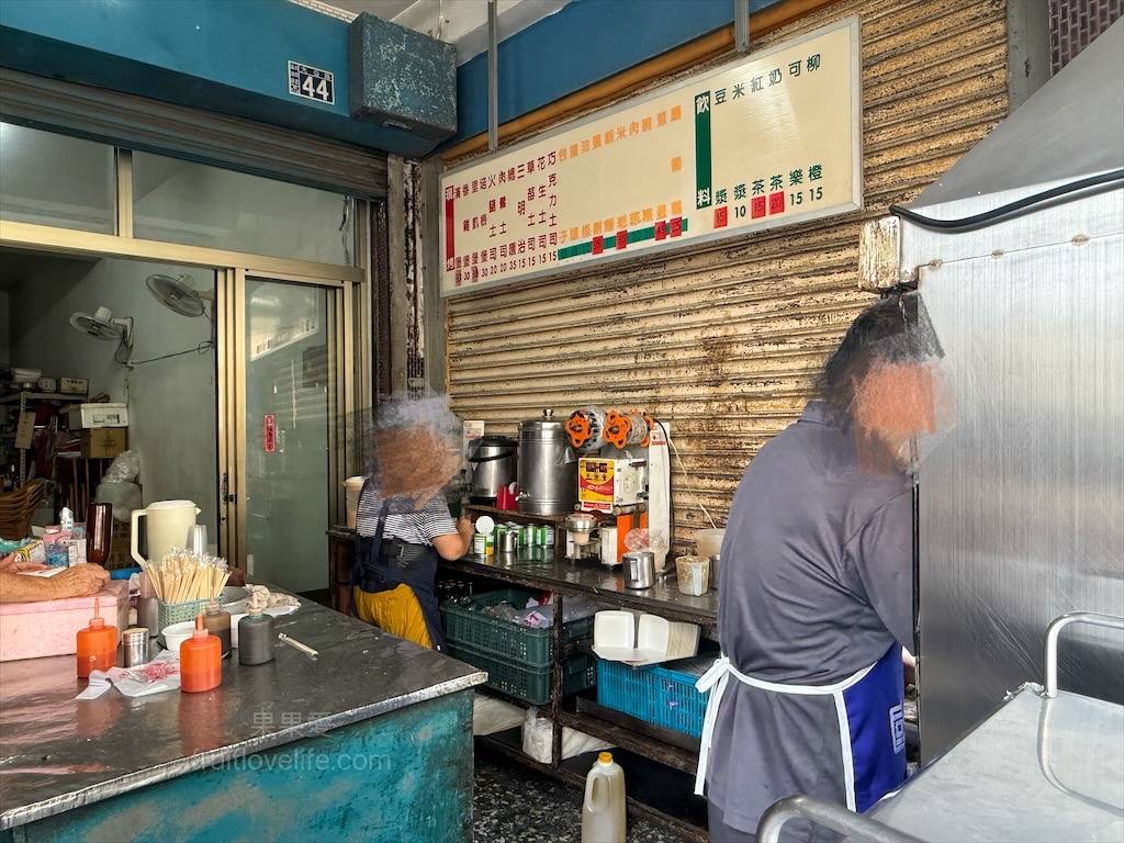 大公路蛋餅 | 彰化溪湖早餐，古早味粉漿蛋餅酥香焦脆、軟Q，在地人推薦排隊也要吃！ @果果愛Fruitlove