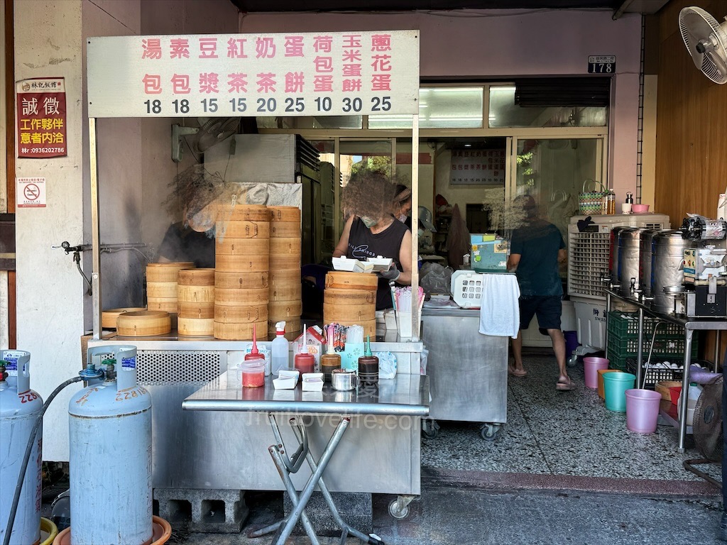 有間大湯包 | 台中大里早餐排隊名店，爆汁湯包、現做現包，早晨幸福的好滋味 @果果愛Fruitlove