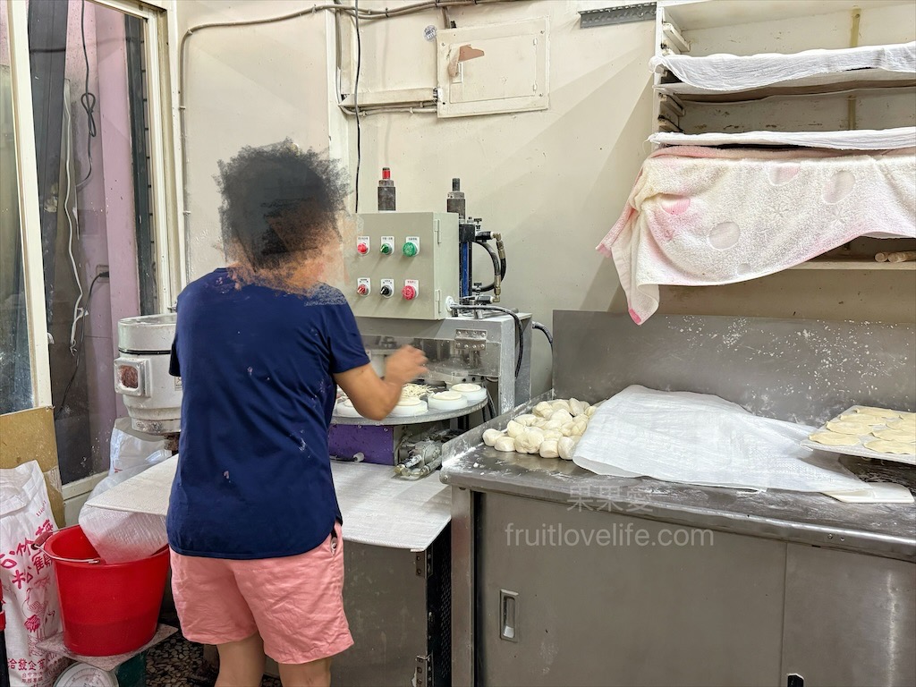有間大湯包 | 台中大里早餐排隊名店，爆汁湯包、現做現包，早晨幸福的好滋味 @果果愛Fruitlove