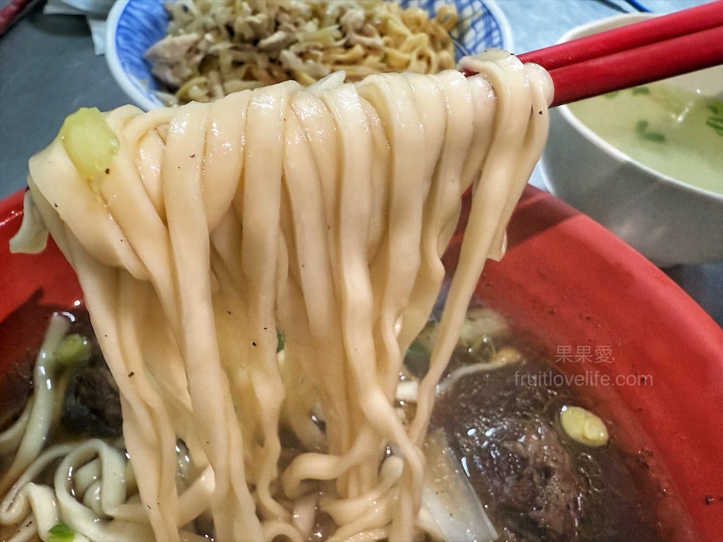 無名麵食館 | 澎湖馬公麵店，在地小有名氣的小吃店，滷味小菜更是這裡的招牌 @果果愛Fruitlove