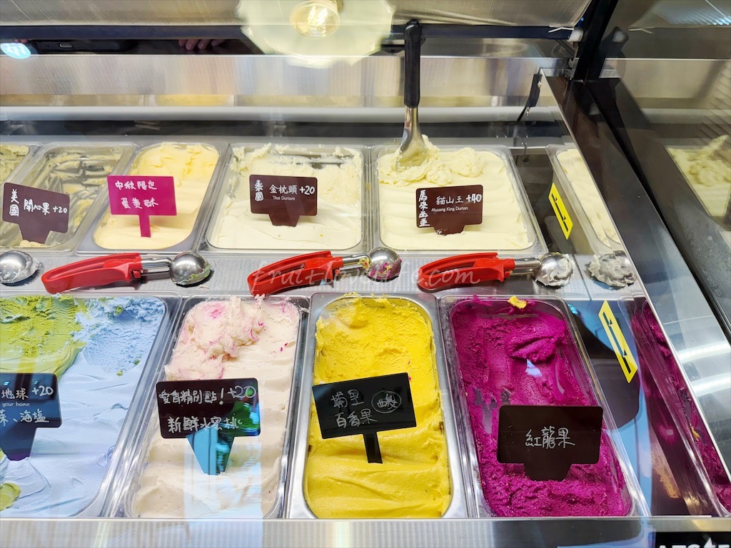 山風藍義式冰淇淋興業花生店 | 彰化鹿港義式冰淇淋，榴槤冰淇淋口感濃郁綿密，香氣十足，還有多樣在地農產口味可以選擇 @果果愛Fruitlove