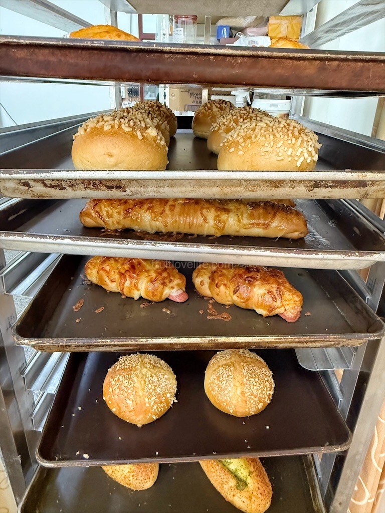 甜點寫作 | 南投埔里甜點、蛋糕、麵包,老麵製作而成的麵包,平價美味又好吃,適合帶到景點或是住宿享用 @果果愛Fruitlove 甜點寫作 | 南投埔里甜點、蛋糕、麵包,老麵製作而成的麵包,平價美味又好吃,適合帶到景點或是住宿享用 @果果愛Fruitlove