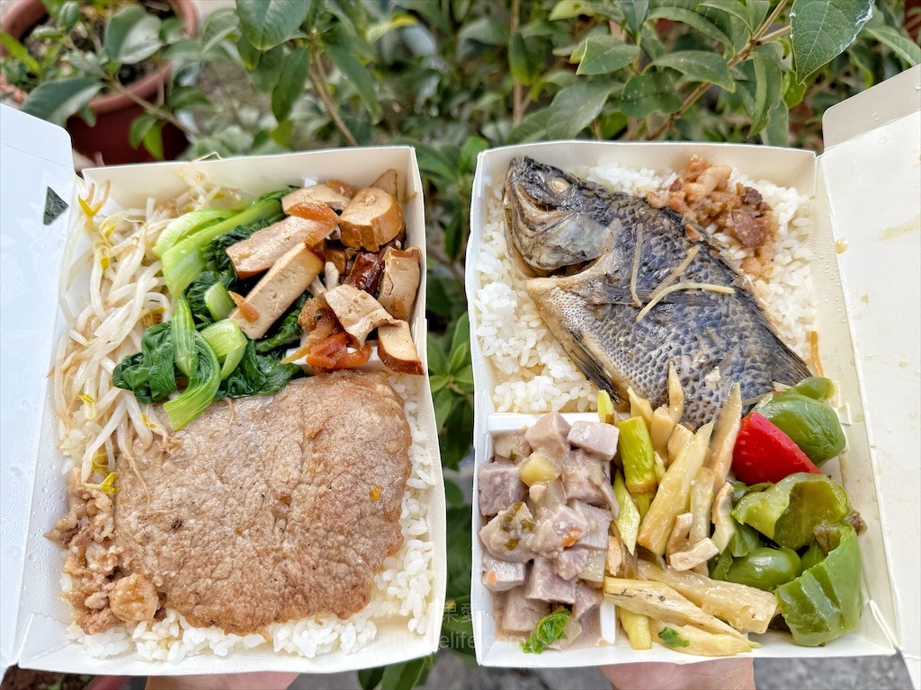 動力炒飯-川味水煮牛⟩草屯美食小吃，川味水煮牛麻辣鮮甜，牛肉鮮嫩，還有各式各樣的熱炒，想不到炒飯、炒麵店也有許多好吃的餐廳菜，南投草屯美食/寵物友善 @果果愛Fruitlove