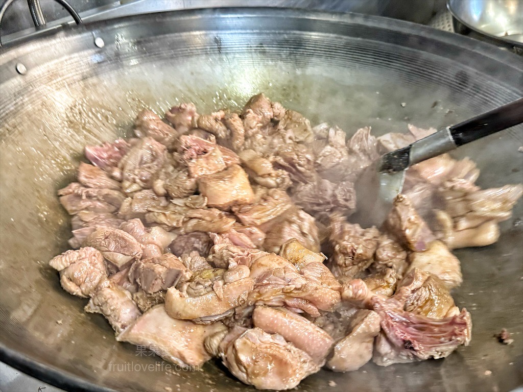 味首席紅蟳薑母鴨 | 台中北屯薑母鴨，鮮甜紅蟳、薑母鴨、寵物友善、冷氣開放，不分季節的好滋味 @果果愛Fruitlove