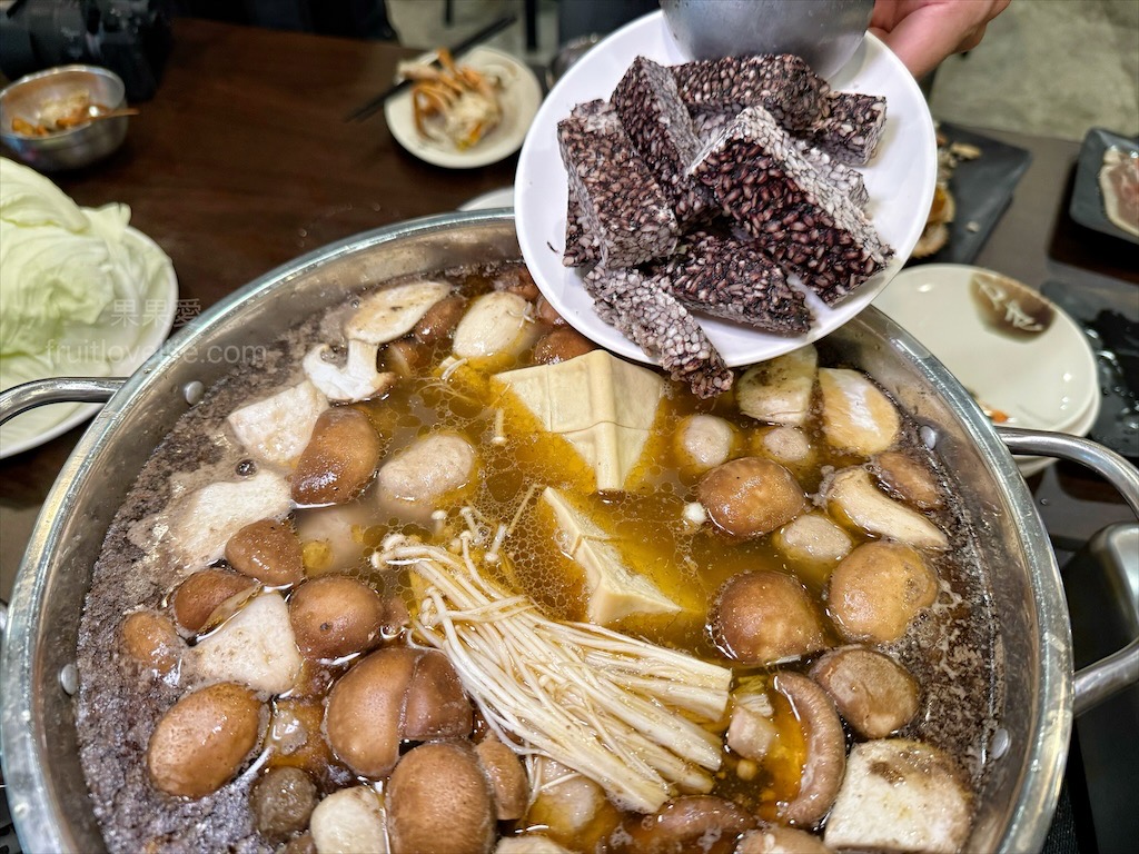 味首席紅蟳薑母鴨 | 台中北屯薑母鴨，鮮甜紅蟳、薑母鴨、寵物友善、冷氣開放，不分季節的好滋味 @果果愛Fruitlove