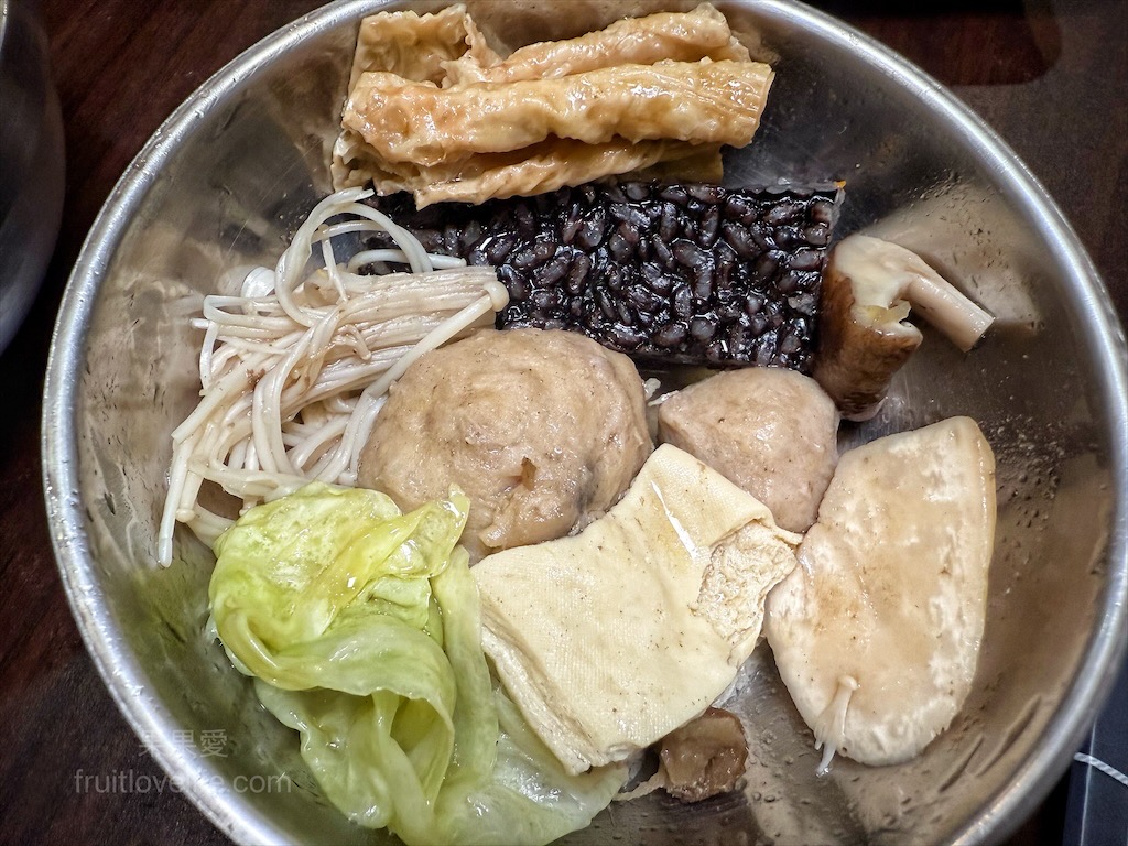 味首席紅蟳薑母鴨 | 台中北屯薑母鴨，鮮甜紅蟳、薑母鴨、寵物友善、冷氣開放，不分季節的好滋味 @果果愛Fruitlove