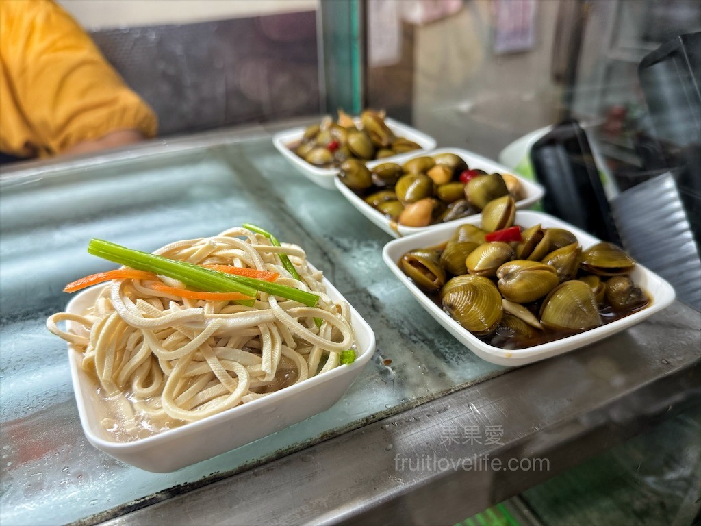 北平餃子館 | 南投草屯水餃店，傳承一甲子的好滋味，排隊也要吃的在地人氣美食小吃 @果果愛Fruitlove