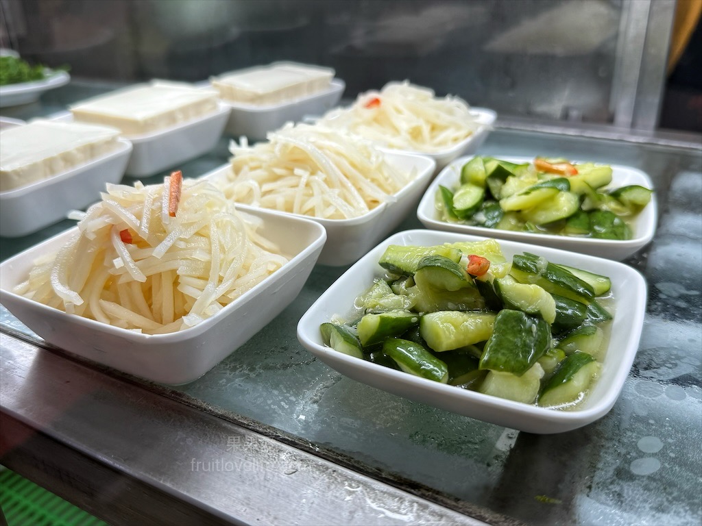 北平餃子館 | 南投草屯水餃店，傳承一甲子的好滋味，排隊也要吃的在地人氣美食小吃 @果果愛Fruitlove