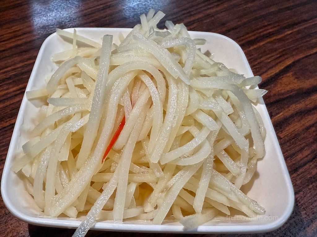 北平餃子館 | 南投草屯水餃店，傳承一甲子的好滋味，排隊也要吃的在地人氣美食小吃 @果果愛Fruitlove