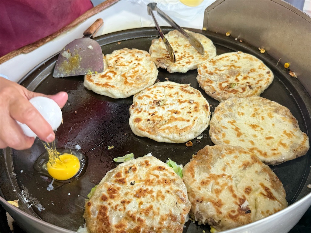 行行狀元糕-台中西區甜點⟩勤美草悟道超人氣文創餐車美食，人潮絡繹不絕的傳統古早味小點心，好吃不黏牙 @果果愛Fruitlove