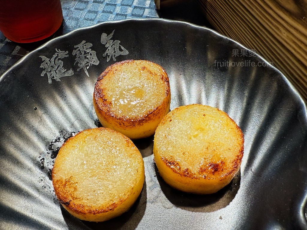 龍霸氣中卷麵線 | 台中大里中卷麵線，中興大學旁麵線店，免費續麵、紅茶暢飲，寵物友善，環境很有餐廳感 @果果愛Fruitlove