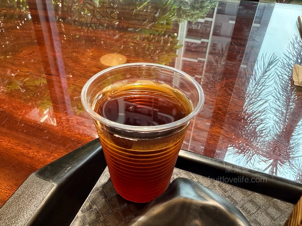 龍霸氣中卷麵線 | 台中大里中卷麵線，中興大學旁麵線店，免費續麵、紅茶暢飲，寵物友善，環境很有餐廳感 @果果愛Fruitlove
