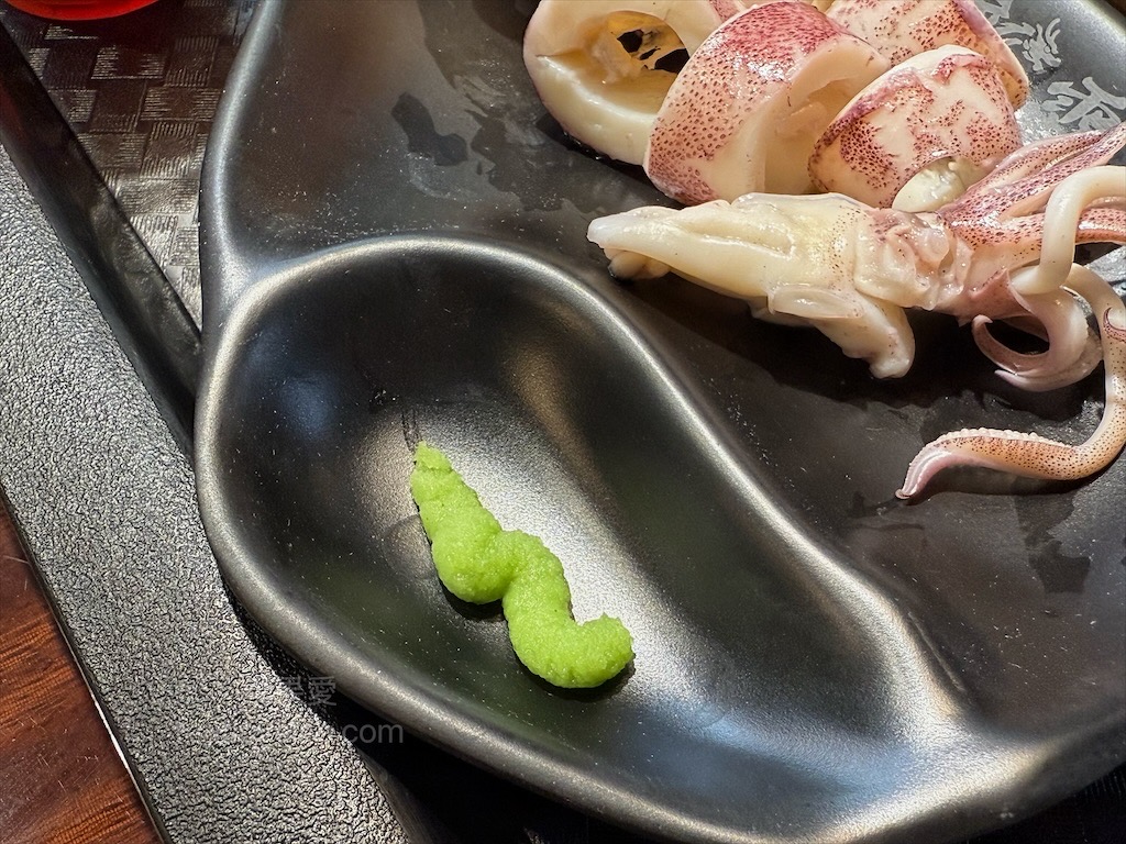 龍霸氣中卷麵線 | 台中大里中卷麵線，中興大學旁麵線店，免費續麵、紅茶暢飲，寵物友善，環境很有餐廳感 @果果愛Fruitlove