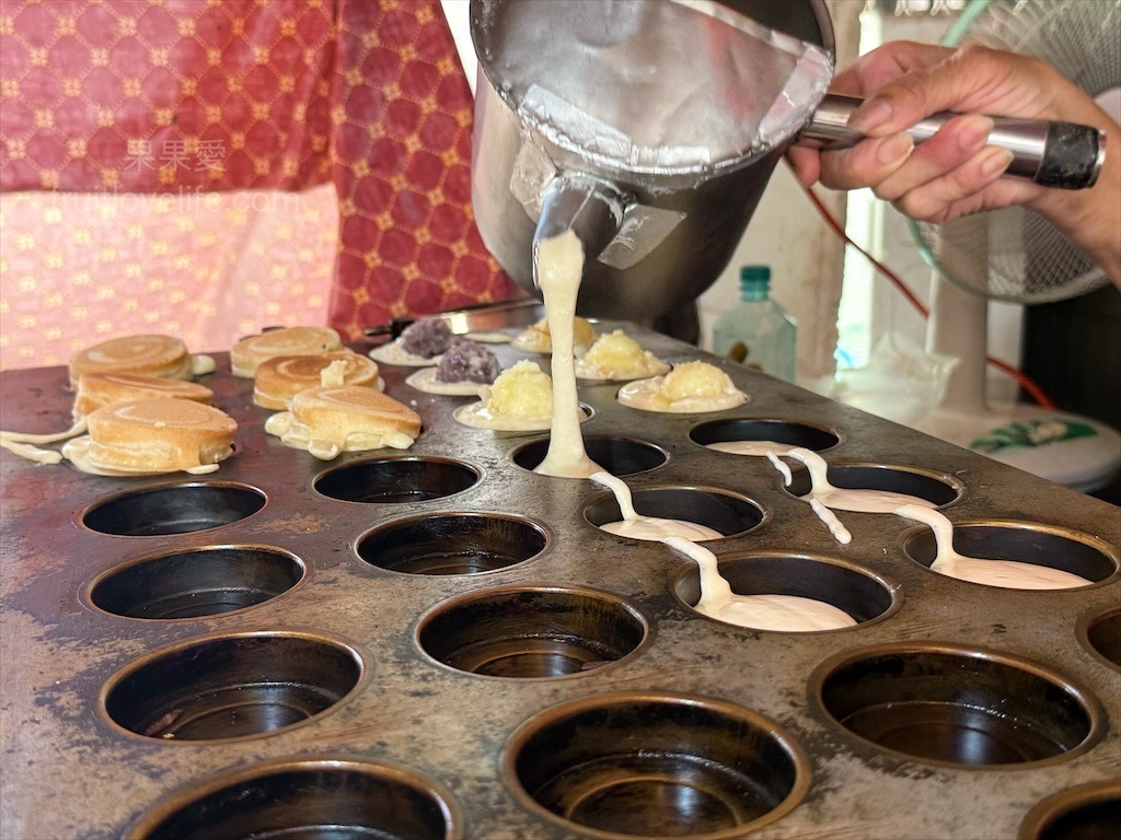 原平交道阿姨紅豆餅 | 彰化紅豆餅，隱藏巷弄內的銅板小吃，6顆25元的古早味紅豆餅 @果果愛Fruitlove