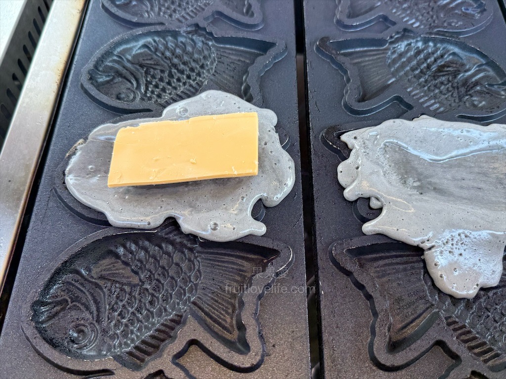 台灣鯛魚燒草屯店 | 南投草屯鯛魚燒，酷比親子運動公園附近下午茶點心，迷你、黑色鯛魚燒，鹹甜口味讓你一次滿足 @果果愛Fruitlove