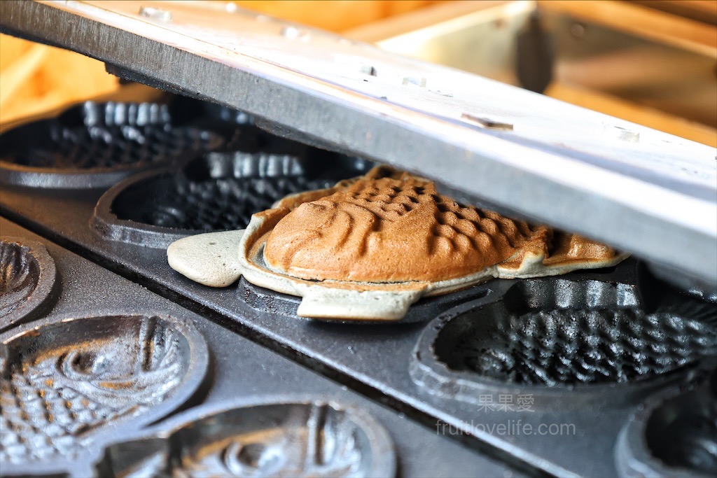 台灣鯛魚燒草屯店 | 南投草屯鯛魚燒，酷比親子運動公園附近下午茶點心，迷你、黑色鯛魚燒，鹹甜口味讓你一次滿足 @果果愛Fruitlove