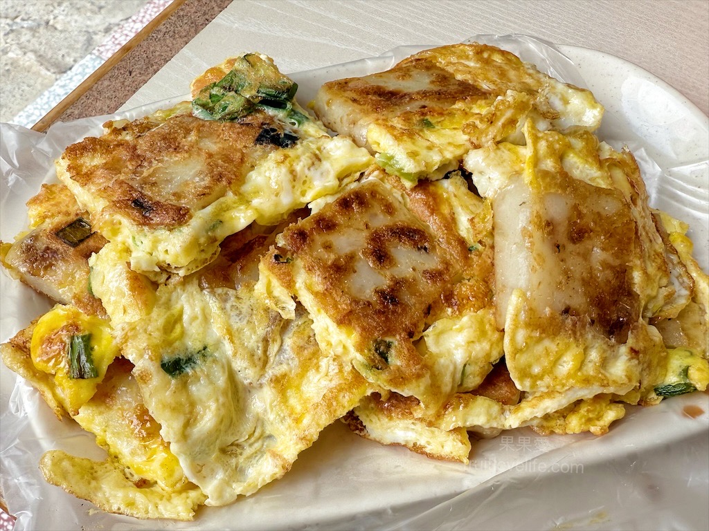 一點酥燒餅 | 台中太平早餐，在地人氣很旺的傳統中式早餐店，燒餅真的很酥脆，高山茶清香不澀回甘，老闆也很風趣 @果果愛Fruitlove