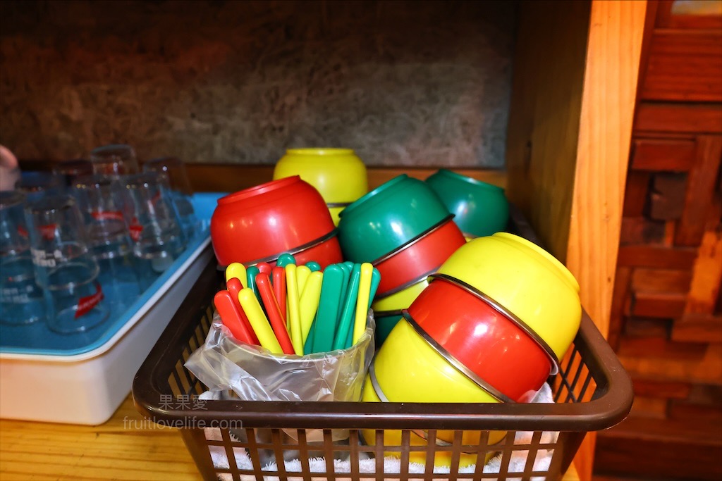 鼎味炭火薑母鴨員林總店 | 彰化員林薑母鴨,在地老字號薑母鴨,炭火慢熬溫體鴨肉,湯頭濃郁甘甜,招牌醬燒鴨肉飯、招牌酸梅湯也超推 @果果愛Fruitlove 鼎味炭火薑母鴨員林總店 | 彰化員林薑母鴨,在地老字號薑母鴨,炭火慢熬溫體鴨肉,湯頭濃郁甘甜,招牌醬燒鴨肉飯、招牌酸梅湯也超推 @果果愛Fruitlove