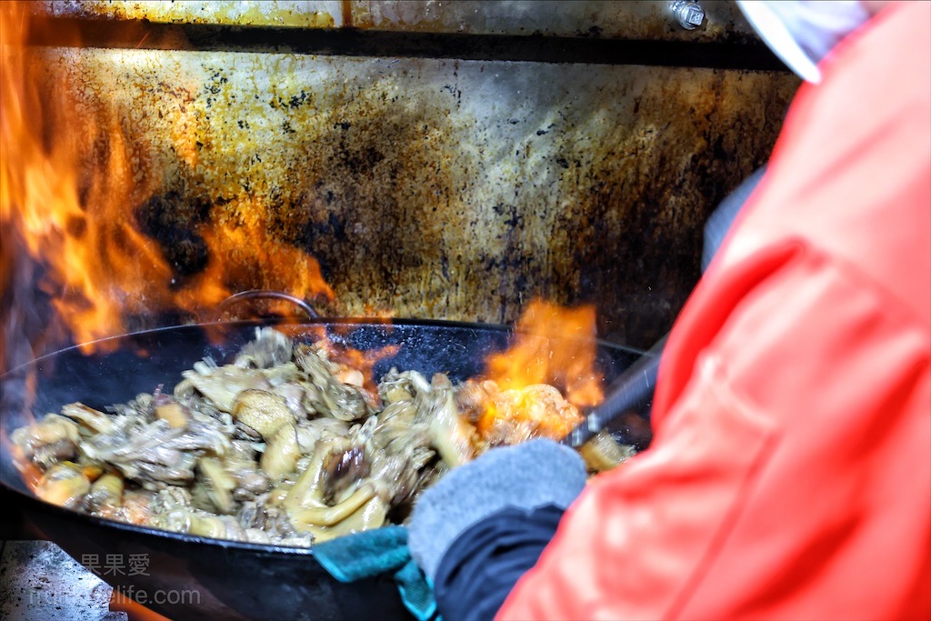 鼎味炭火薑母鴨員林總店 | 彰化員林薑母鴨,在地老字號薑母鴨,炭火慢熬溫體鴨肉,湯頭濃郁甘甜,招牌醬燒鴨肉飯、招牌酸梅湯也超推 @果果愛Fruitlove 鼎味炭火薑母鴨員林總店 | 彰化員林薑母鴨,在地老字號薑母鴨,炭火慢熬溫體鴨肉,湯頭濃郁甘甜,招牌醬燒鴨肉飯、招牌酸梅湯也超推 @果果愛Fruitlove