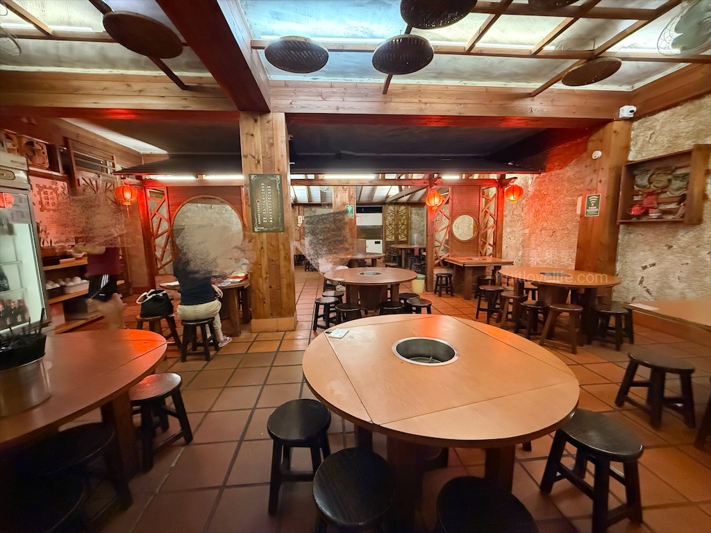 鼎味炭火薑母鴨員林總店 | 彰化員林薑母鴨,在地老字號薑母鴨,炭火慢熬溫體鴨肉,湯頭濃郁甘甜,招牌醬燒鴨肉飯、招牌酸梅湯也超推 @果果愛Fruitlove 鼎味炭火薑母鴨員林總店 | 彰化員林薑母鴨,在地老字號薑母鴨,炭火慢熬溫體鴨肉,湯頭濃郁甘甜,招牌醬燒鴨肉飯、招牌酸梅湯也超推 @果果愛Fruitlove