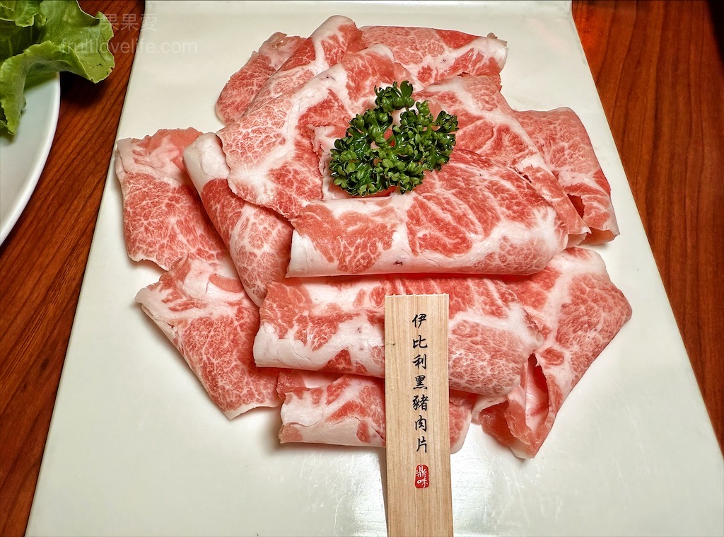 鼎味炭火薑母鴨員林總店 | 彰化員林薑母鴨,在地老字號薑母鴨,炭火慢熬溫體鴨肉,湯頭濃郁甘甜,招牌醬燒鴨肉飯、招牌酸梅湯也超推 @果果愛Fruitlove 鼎味炭火薑母鴨員林總店 | 彰化員林薑母鴨,在地老字號薑母鴨,炭火慢熬溫體鴨肉,湯頭濃郁甘甜,招牌醬燒鴨肉飯、招牌酸梅湯也超推 @果果愛Fruitlove