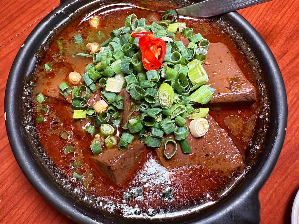 鼎味炭火薑母鴨員林總店 | 彰化員林薑母鴨,在地老字號薑母鴨,炭火慢熬溫體鴨肉,湯頭濃郁甘甜,招牌醬燒鴨肉飯、招牌酸梅湯也超推 @果果愛Fruitlove 鼎味炭火薑母鴨員林總店 | 彰化員林薑母鴨,在地老字號薑母鴨,炭火慢熬溫體鴨肉,湯頭濃郁甘甜,招牌醬燒鴨肉飯、招牌酸梅湯也超推 @果果愛Fruitlove