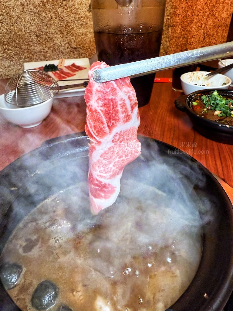 鼎味炭火薑母鴨員林總店 | 彰化員林薑母鴨，在地老字號薑母鴨，炭火慢熬溫體鴨肉，湯頭濃郁甘甜，招牌醬燒鴨肉飯、招牌酸梅湯也超推 @果果愛Fruitlove