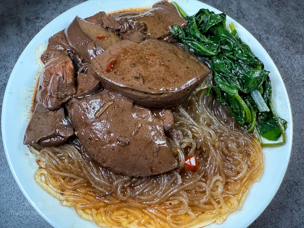 i3Fresh愛上新鮮 × 吳秉承師傅 | 豪氣食堂-招牌麻辣鴨血，100%純鴨血軟嫩Q彈，湯頭鮮甜麻香，單吃、加入配料都好吃 @果果愛Fruitlove