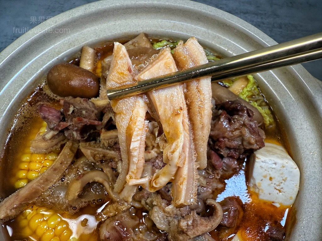【 i3Fresh愛上新鮮 × 阿基師 】聯名監製｜牛三寶老饕牛肉爐，細火慢熬製成濃郁甘甜湯頭，牛肚、牛筋、牛肉量多，軟嫩Q彈 @果果愛Fruitlove