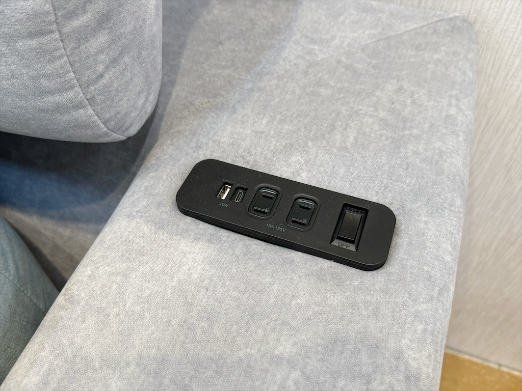 布可思椅｜台中沙發工廠直營，質感、品質、設計、價格親民保固兼具的台灣製作沙發專賣店 @果果愛Fruitlove