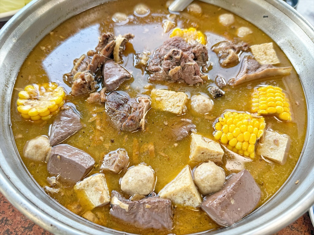 阿晾薑母鴨 | 南投薑母鴨推薦，薑母鴨、胡椒全鴨還可以一鍋兩吃，山泉水養殖吳郭魚、現撈泰國蝦，埔里在地美食，TVBS食尚玩家推薦 @果果愛Fruitlove