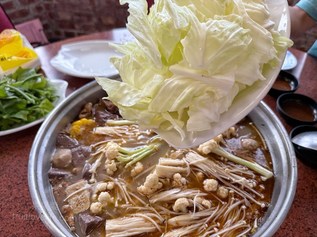 阿晾薑母鴨 | 南投薑母鴨推薦，薑母鴨、胡椒全鴨還可以一鍋兩吃，山泉水養殖吳郭魚、現撈泰國蝦，埔里在地美食，TVBS食尚玩家推薦 @果果愛Fruitlove