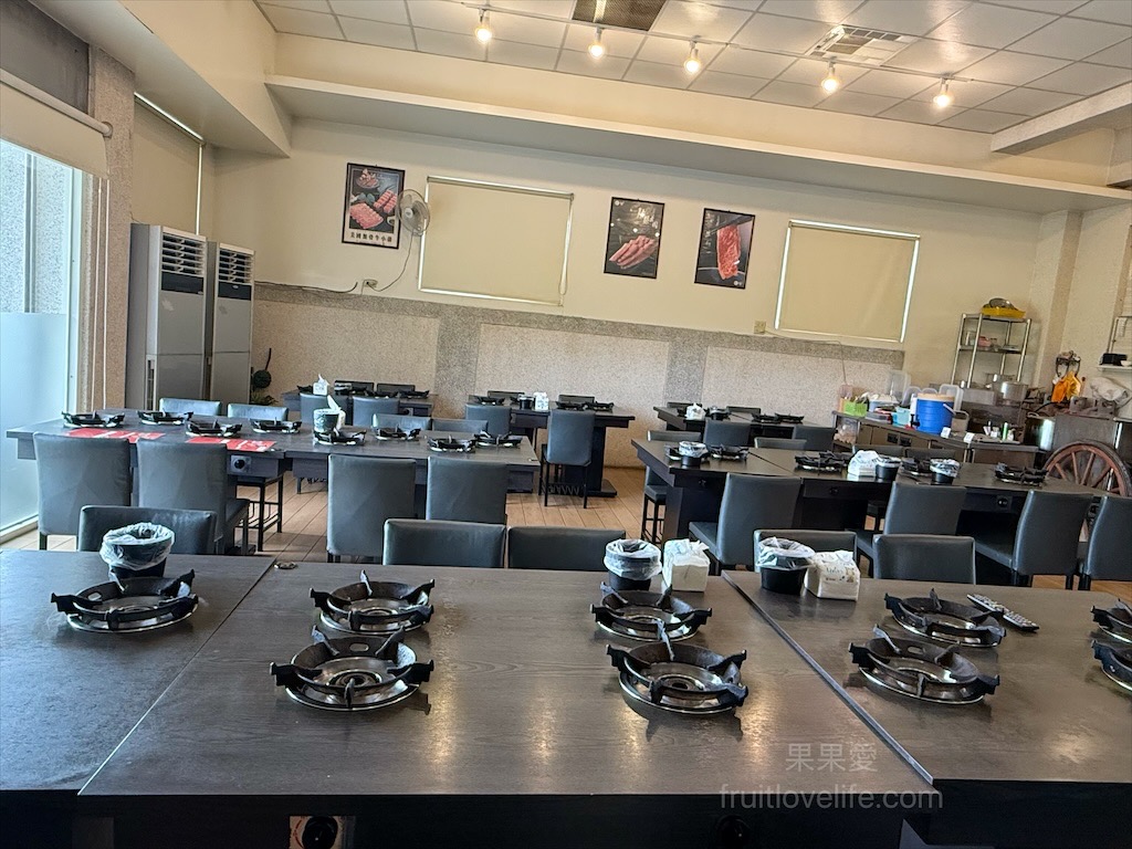 一饌泰式銅盤燒烤火鍋 | 南投草屯田野間超人氣泰式燒烤火鍋，湯頭三吃、高品質肉品、寵物友善、無服務費 @果果愛Fruitlove