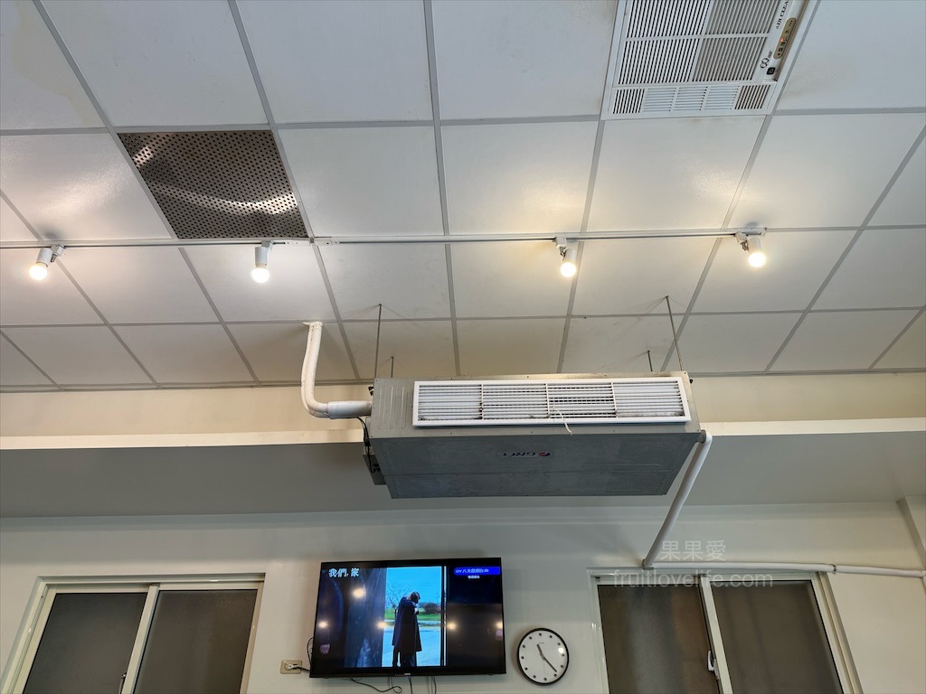 一饌泰式銅盤燒烤火鍋 | 南投草屯田野間超人氣泰式燒烤火鍋，湯頭三吃、高品質肉品、寵物友善、無服務費 @果果愛Fruitlove