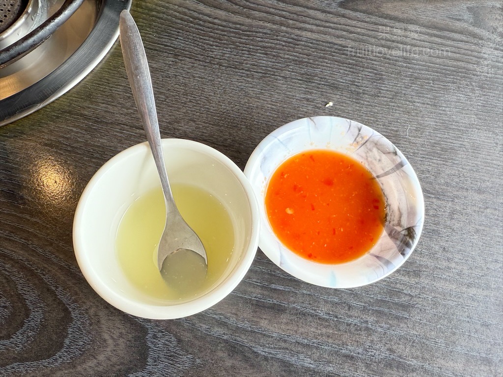 一饌泰式銅盤燒烤火鍋 | 南投草屯田野間超人氣泰式燒烤火鍋，湯頭三吃、高品質肉品、寵物友善、無服務費 @果果愛Fruitlove