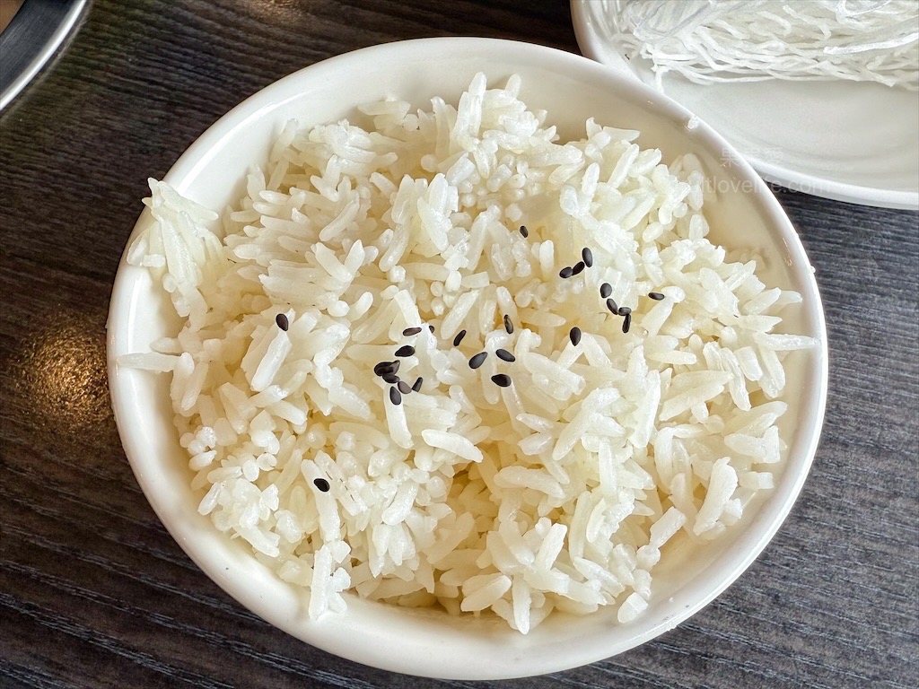 一饌泰式銅盤燒烤火鍋 | 南投草屯田野間超人氣泰式燒烤火鍋，湯頭三吃、高品質肉品、寵物友善、無服務費 @果果愛Fruitlove