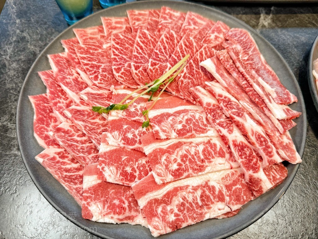 唯真燒肉 | 南投草屯燒烤,在地都推薦的稻田美景燒肉店,套餐肉量十足,泰式沾醬超唰嘴又解膩 @果果愛Fruitlove 唯真燒肉 | 南投草屯燒烤,在地都推薦的稻田美景燒肉店,套餐肉量十足,泰式沾醬超唰嘴又解膩 @果果愛Fruitlove